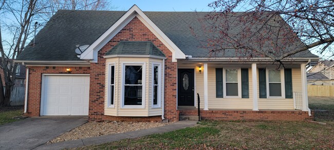 Primary Photo - 3103 Larson Ln