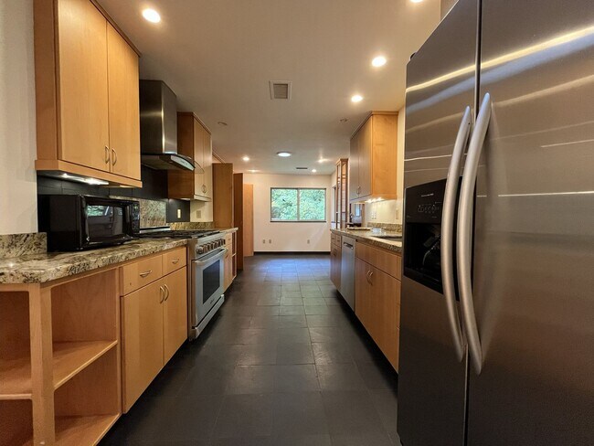 Building Photo - Charming Portland Home with Garden Oasis, ...