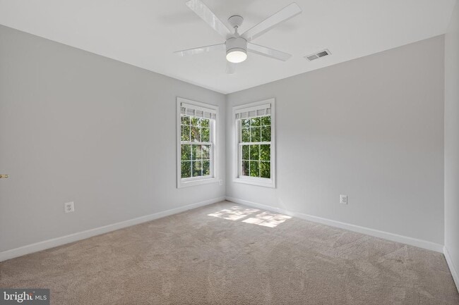 Building Photo - 306 Nova Ct
