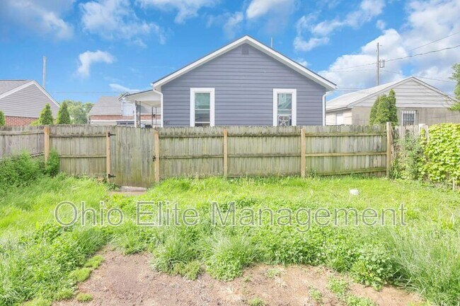 Building Photo - 341 E Markison Ave