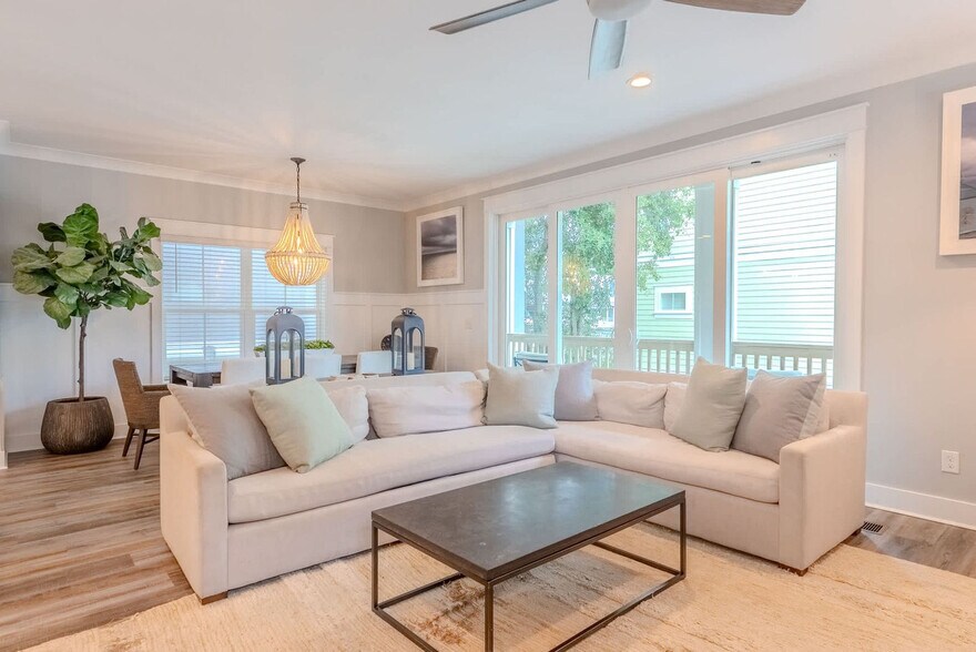 Primary Photo - 52 Sandcastle Ct