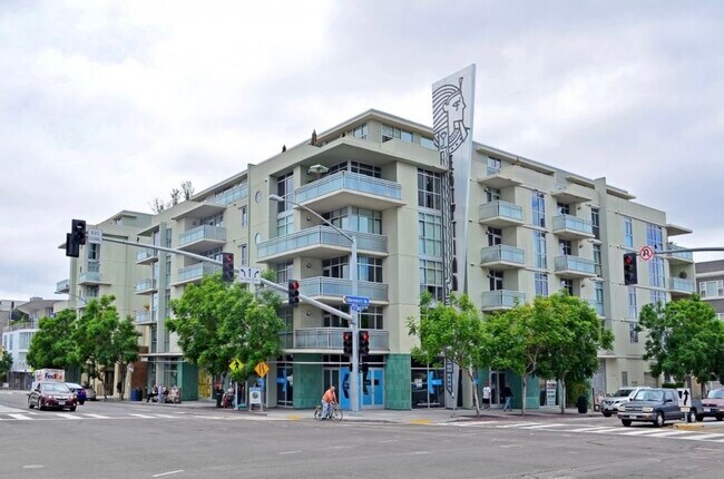 Building Photo - 3812 Park Blvd
