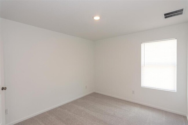 Building Photo - 149 Star Packer Ln