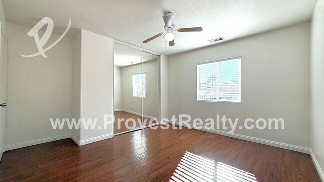 Building Photo - 13171 La Crescenta Ave