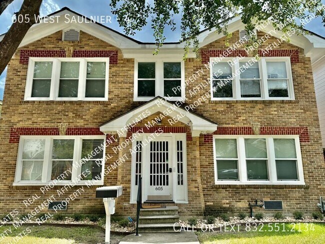 Primary Photo - 605 West Saulnier-4
