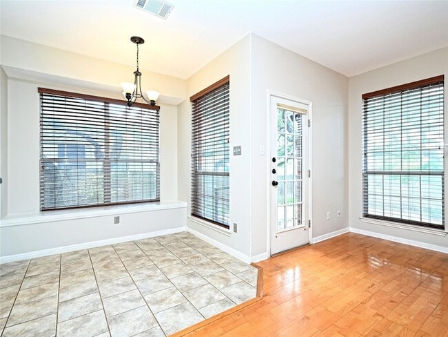 Building Photo - 11017 Rio Vista Dr