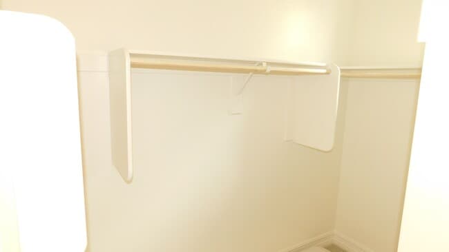 Building Photo - Beautiful home with generation suite in gated community