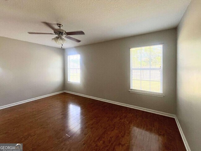 Building Photo - 104 Sugar Maple Way