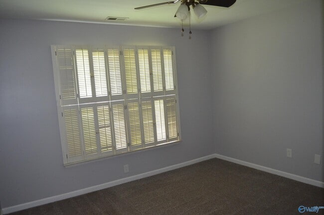 Building Photo - 2136 Eastbrook SE