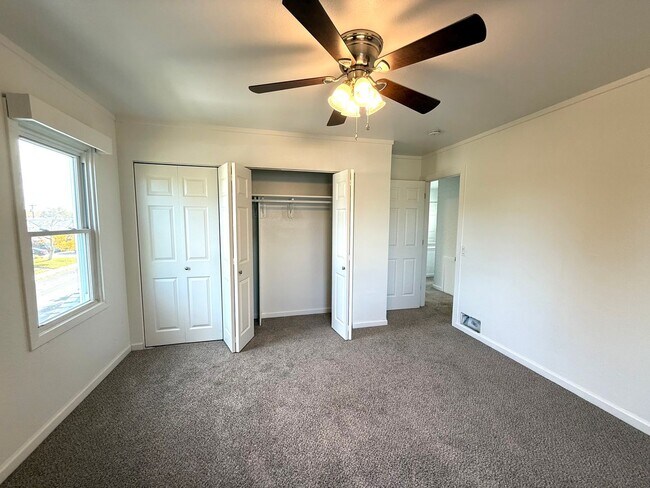 Building Photo - 1431 Johnston Ave