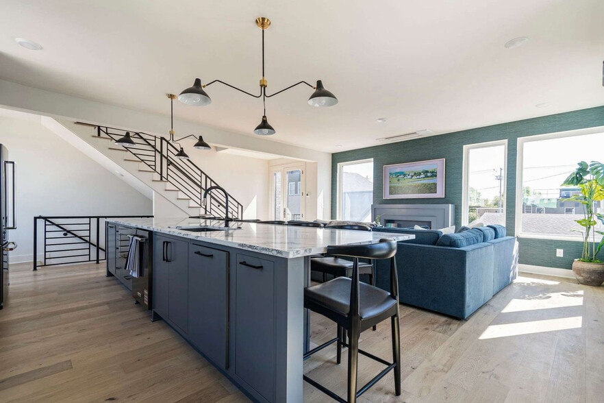 Building Photo - 1117 3rd Ave S