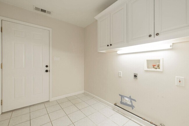 Building Photo - 3642 FM1565