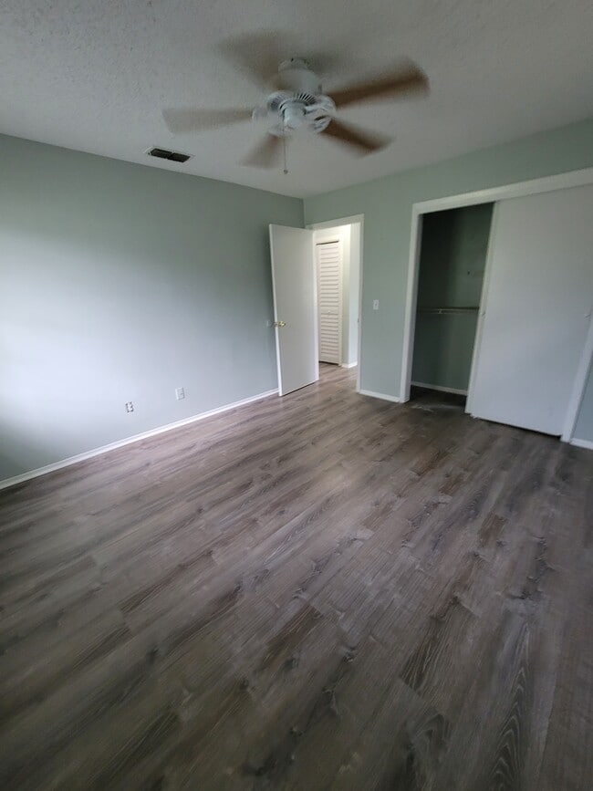 Building Photo - 7605 W Fern Pl