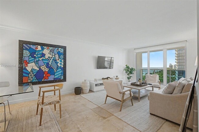 Building Photo - 2301 Collins Ave