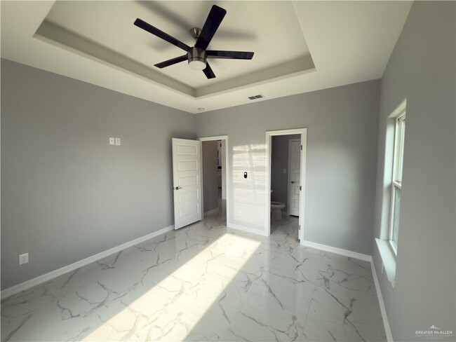 Building Photo - 1514 N Holland Ave