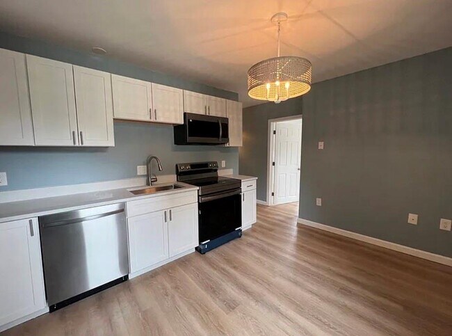 Building Photo - 9 Turner Ave