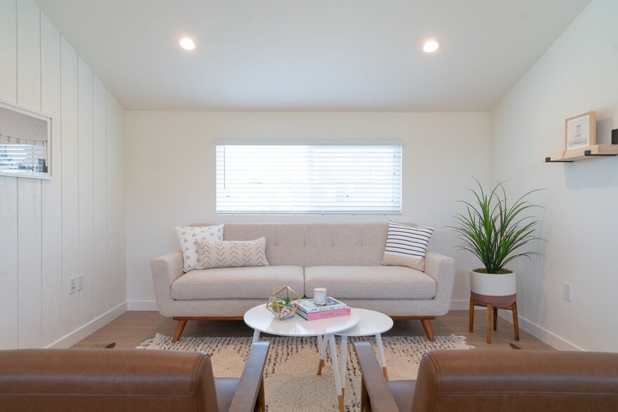 Interior Photo - 22-24 Park Ave