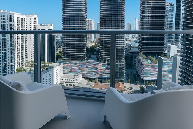 Building Photo - 1100 S Miami Ave