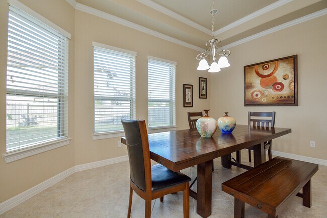 Building Photo - 6302 Kennedy Hills Ct