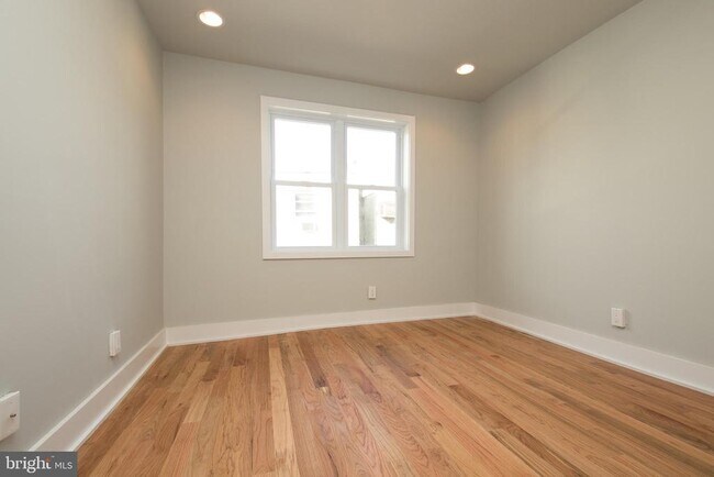 Building Photo - 1713 Fernon St