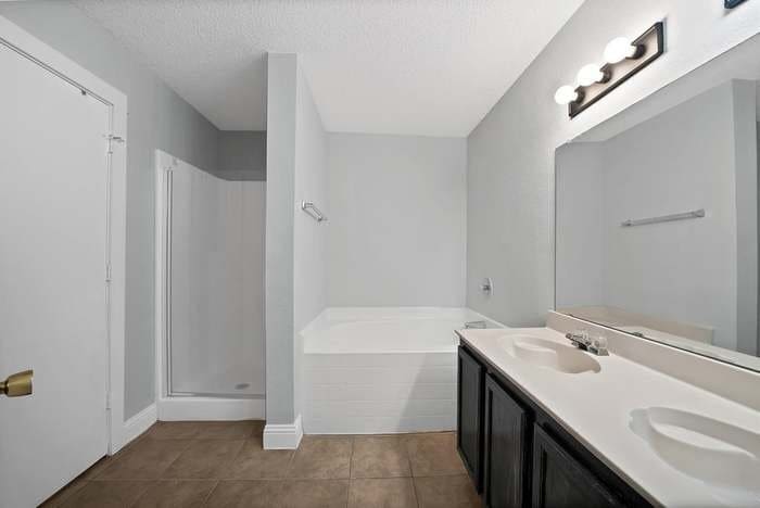 Building Photo - 1120 Bumble Bee Dr