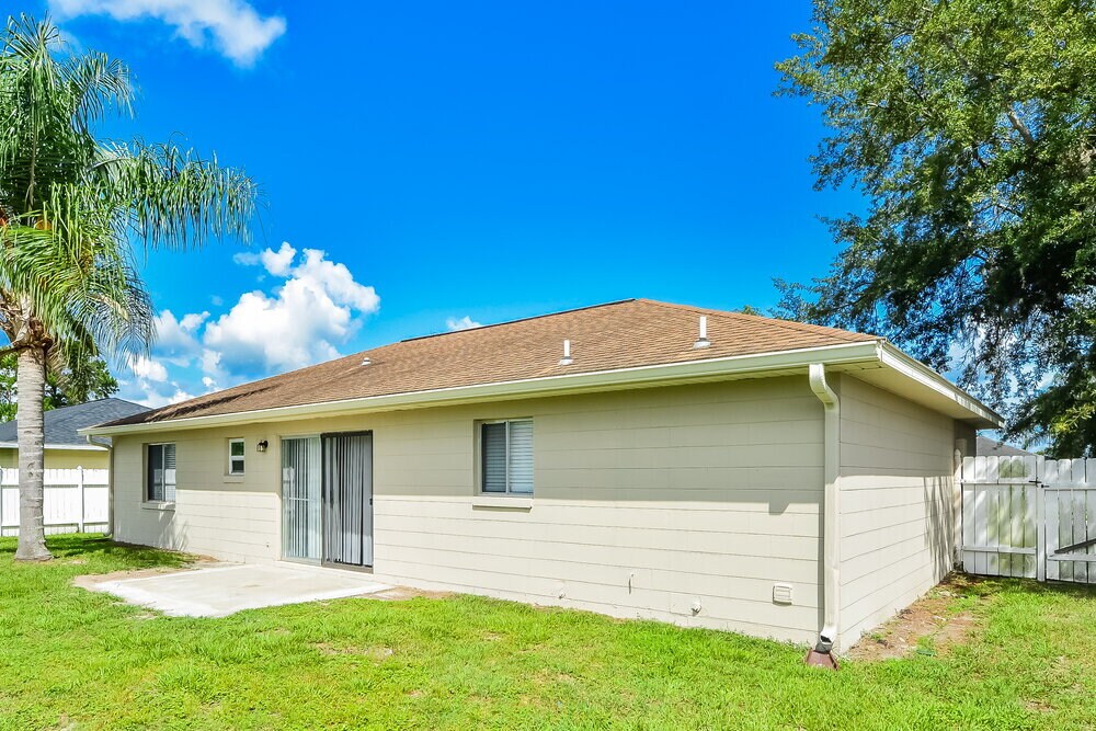 Building Photo - 426 Iowa Woods Cir E