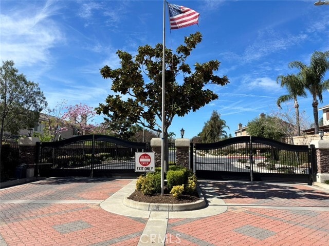 Building Photo - 7370 Oxford Pl