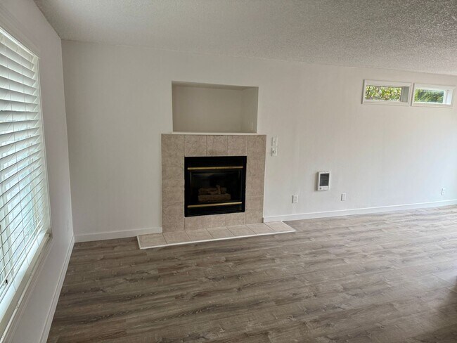 Building Photo - Multnomah Village in the Heart of-Brand new remodel