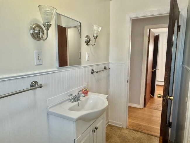 Building Photo - 101 Honeyman Ave