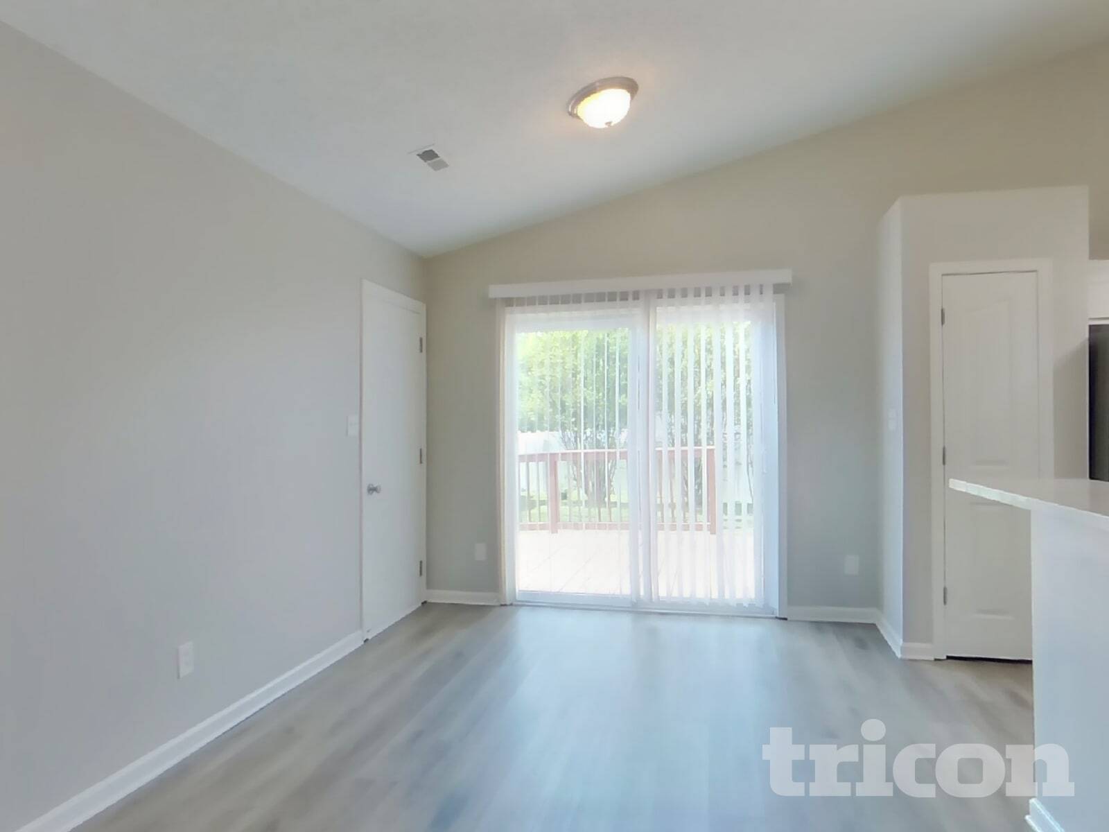 Building Photo - 15228 Pangborn Pl