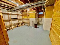 Building Photo - 48 Colonial Cir