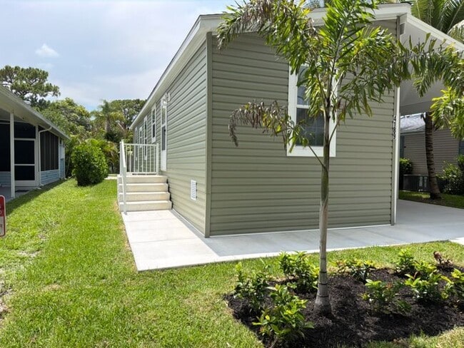 Building Photo - 4189 Logan Cir