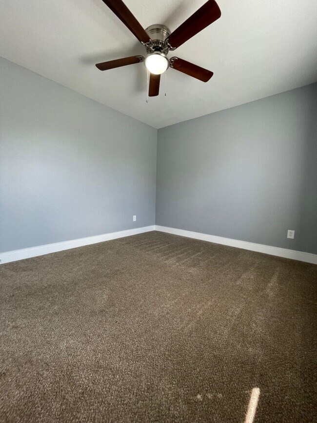 Building Photo - 711 Chaseway Dr