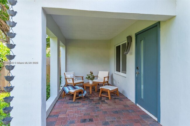 Building Photo - 510 SW 16th Ct