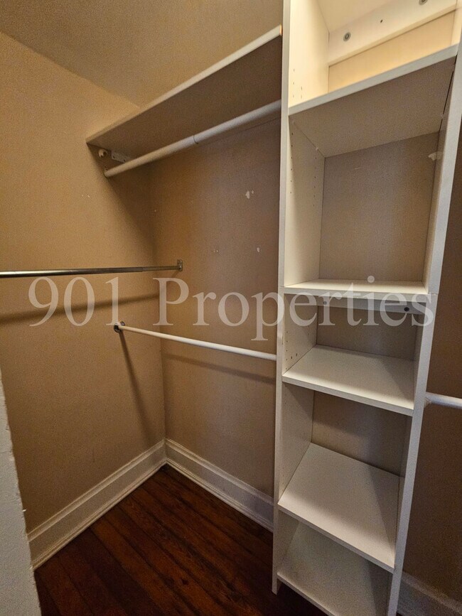 Building Photo - 59 S Cox St