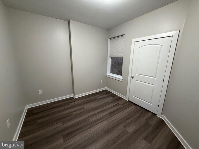 Building Photo - 1535 Cecil B. Moore Ave