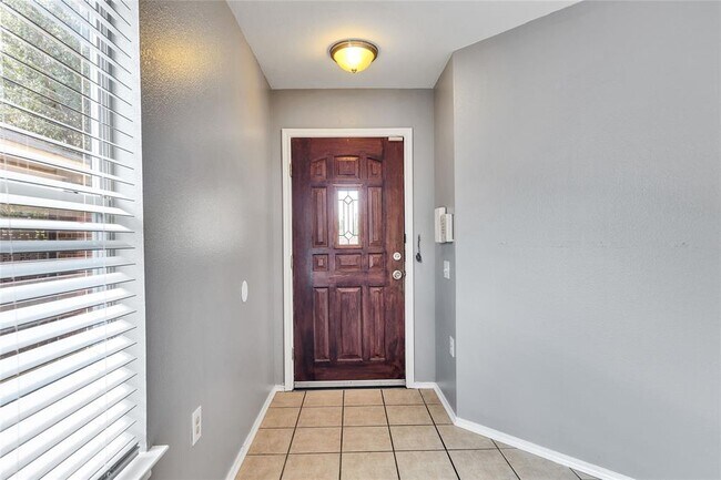 Building Photo - 12420 Sky Harbor Dr