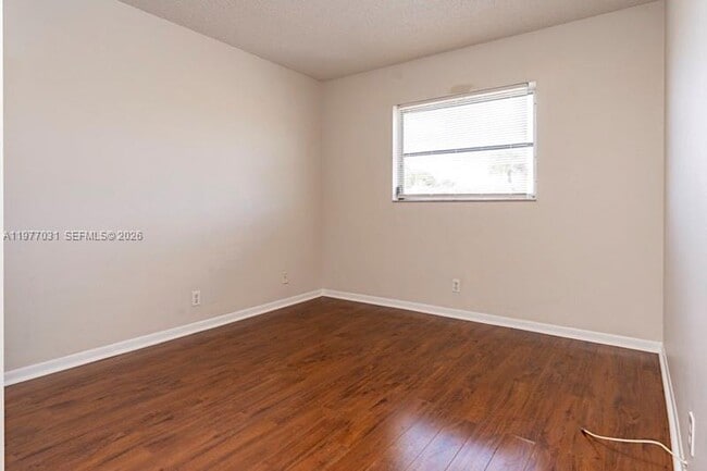 Building Photo - 5192 NE 6th Ave