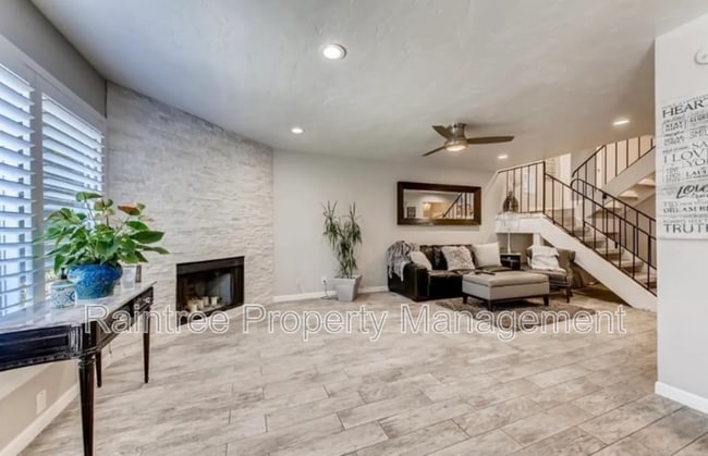 Building Photo - 671 Ascot Dr