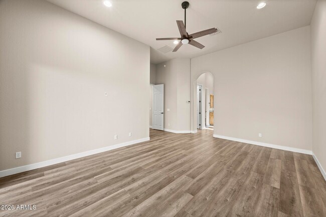 Building Photo - 3653 E Sands Dr