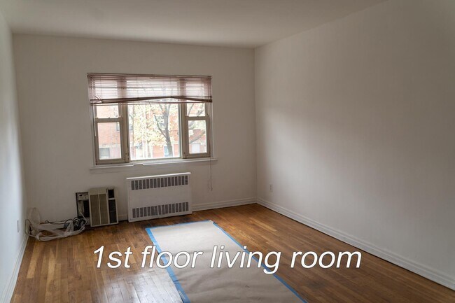 Building Photo - 30-06 80th St