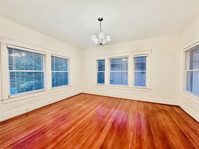 Building Photo - 1016 W Alabama St