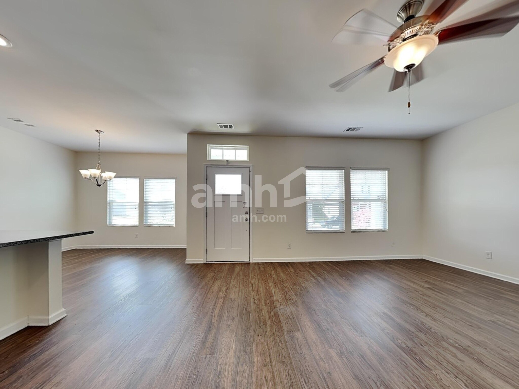Building Photo - 304 Crabapple Cir