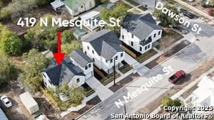 Building Photo - 419 N Mesquite St