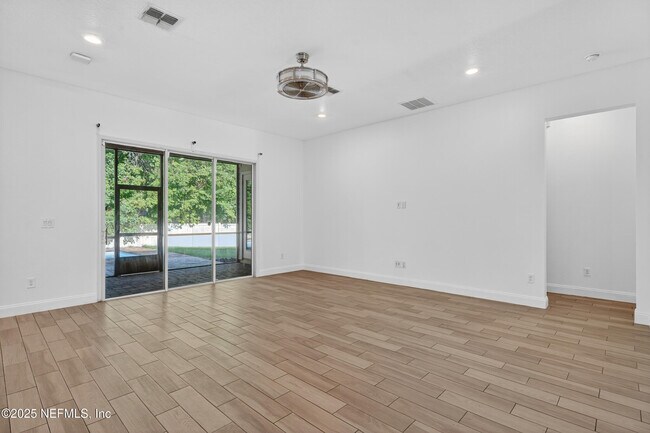 Building Photo - 215RENT Carina Trl