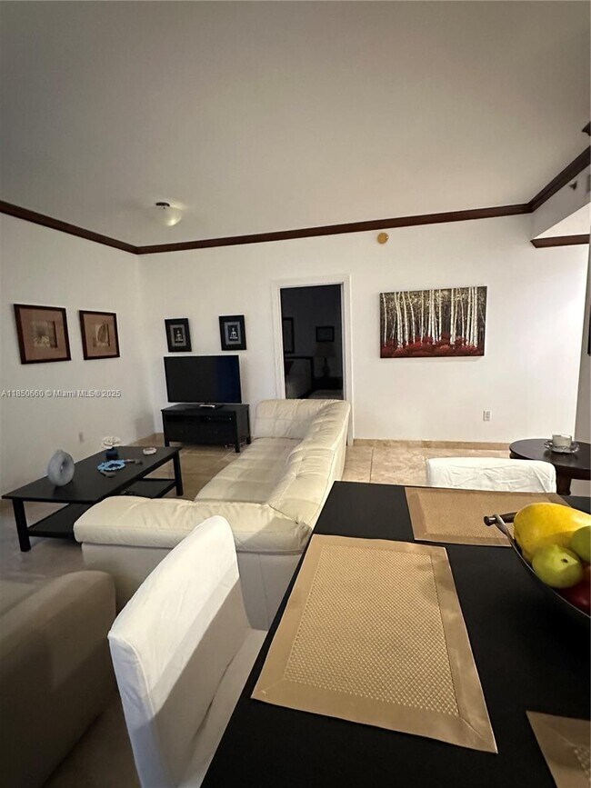 Building Photo - 1060 Brickell Ave