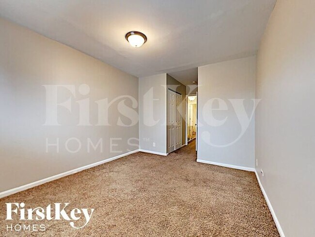 Building Photo - 1019 Century Ln