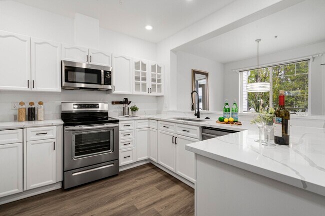 Building Photo - 2Bd/2Ba Redmond Condo