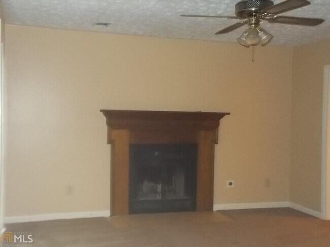 Building Photo - 4788 Wyndam Dr