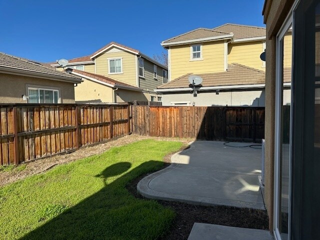 Building Photo - Patterson, Diablo Grande 3 bedroom 2.5 Bathroom Home.